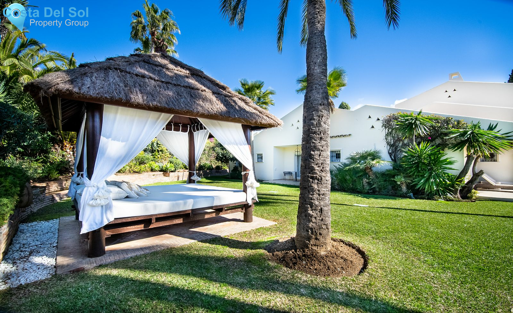 Detached Villa in Nueva Andalucía-1168923