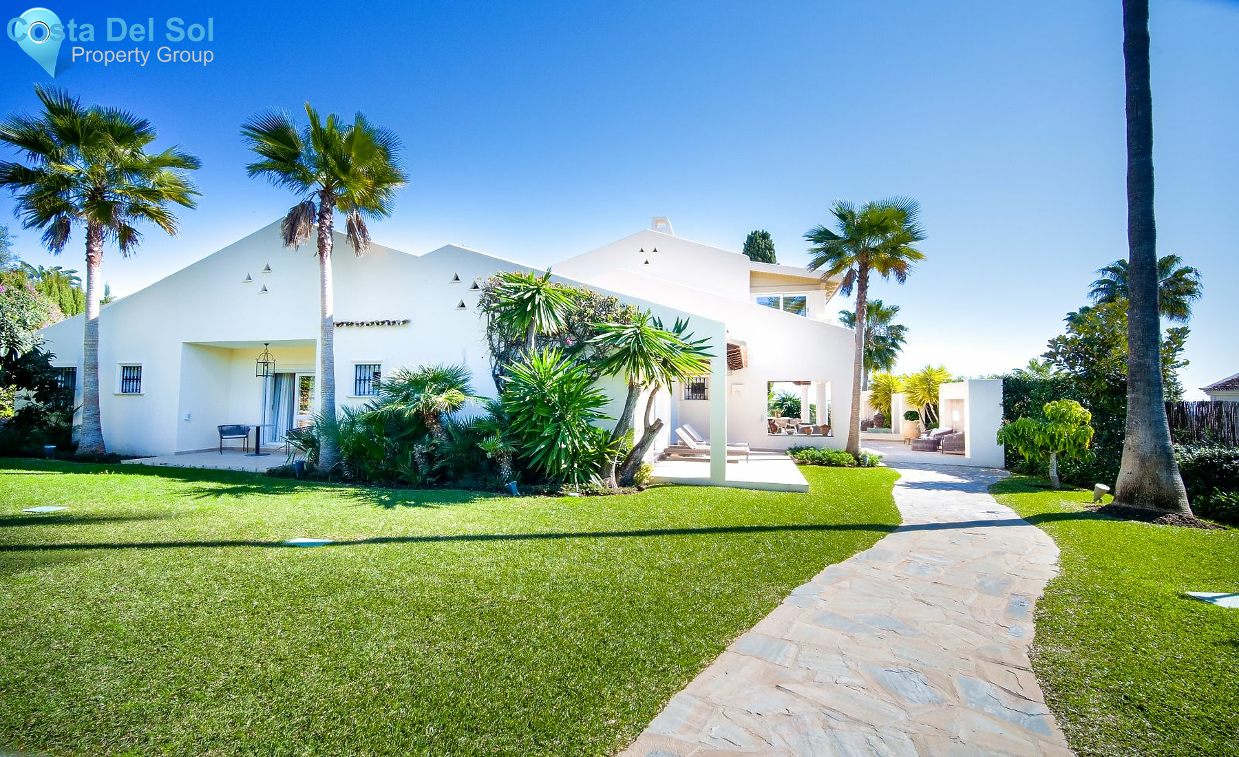 Detached Villa in Nueva Andalucía-1168918