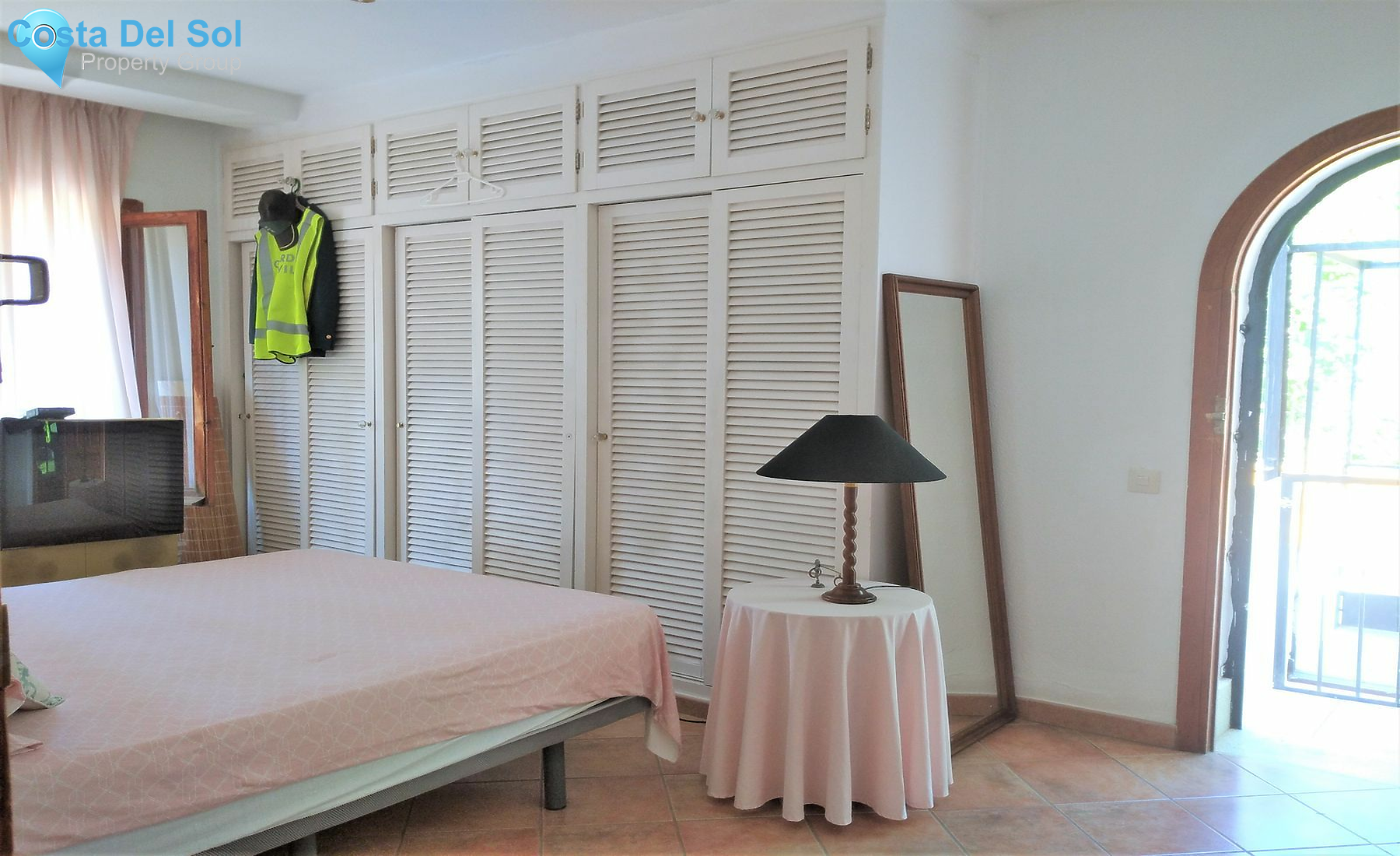 Detached Villa in Nueva Andalucía-1170046