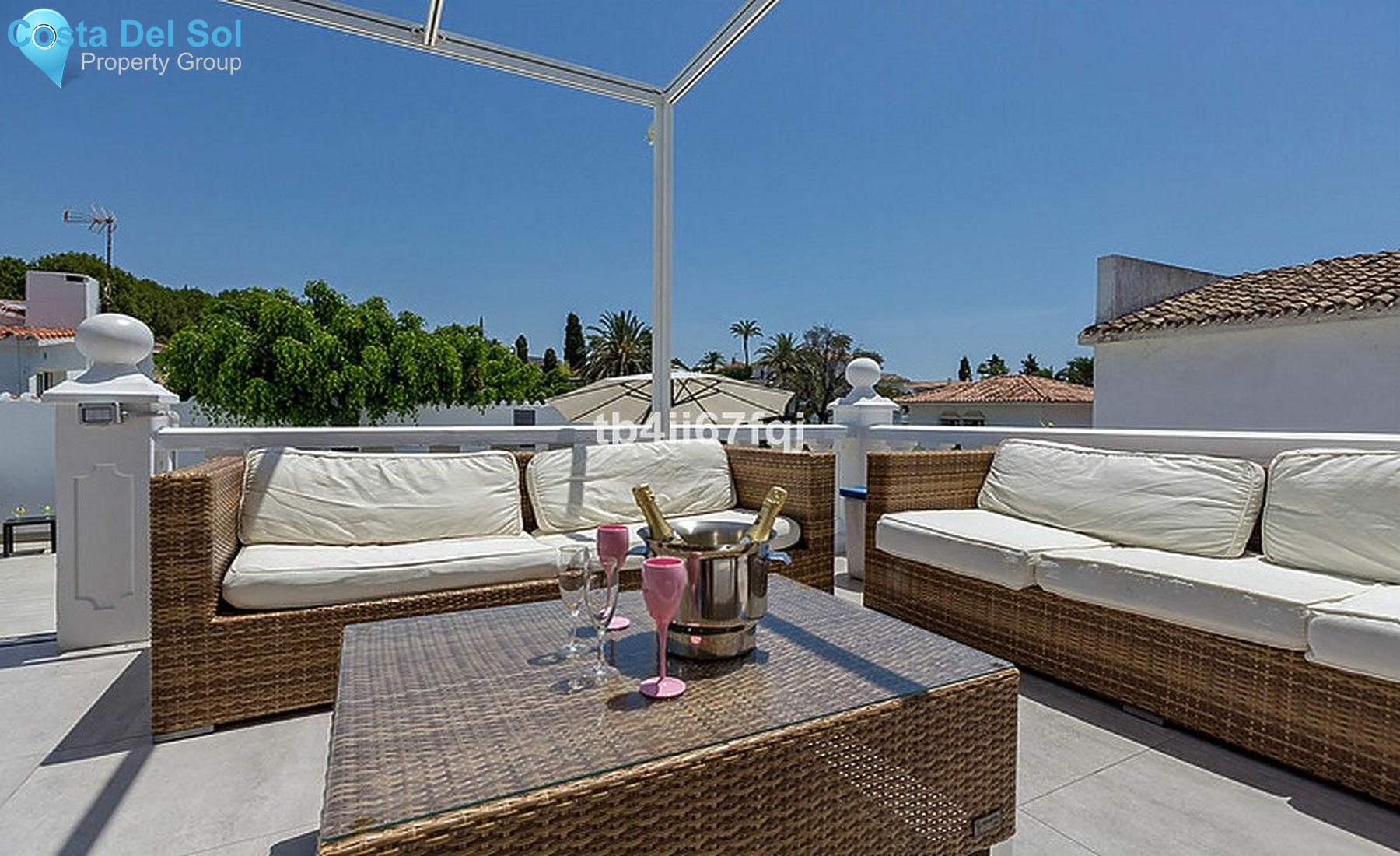 Detached Villa in Nueva Andalucía-1186523