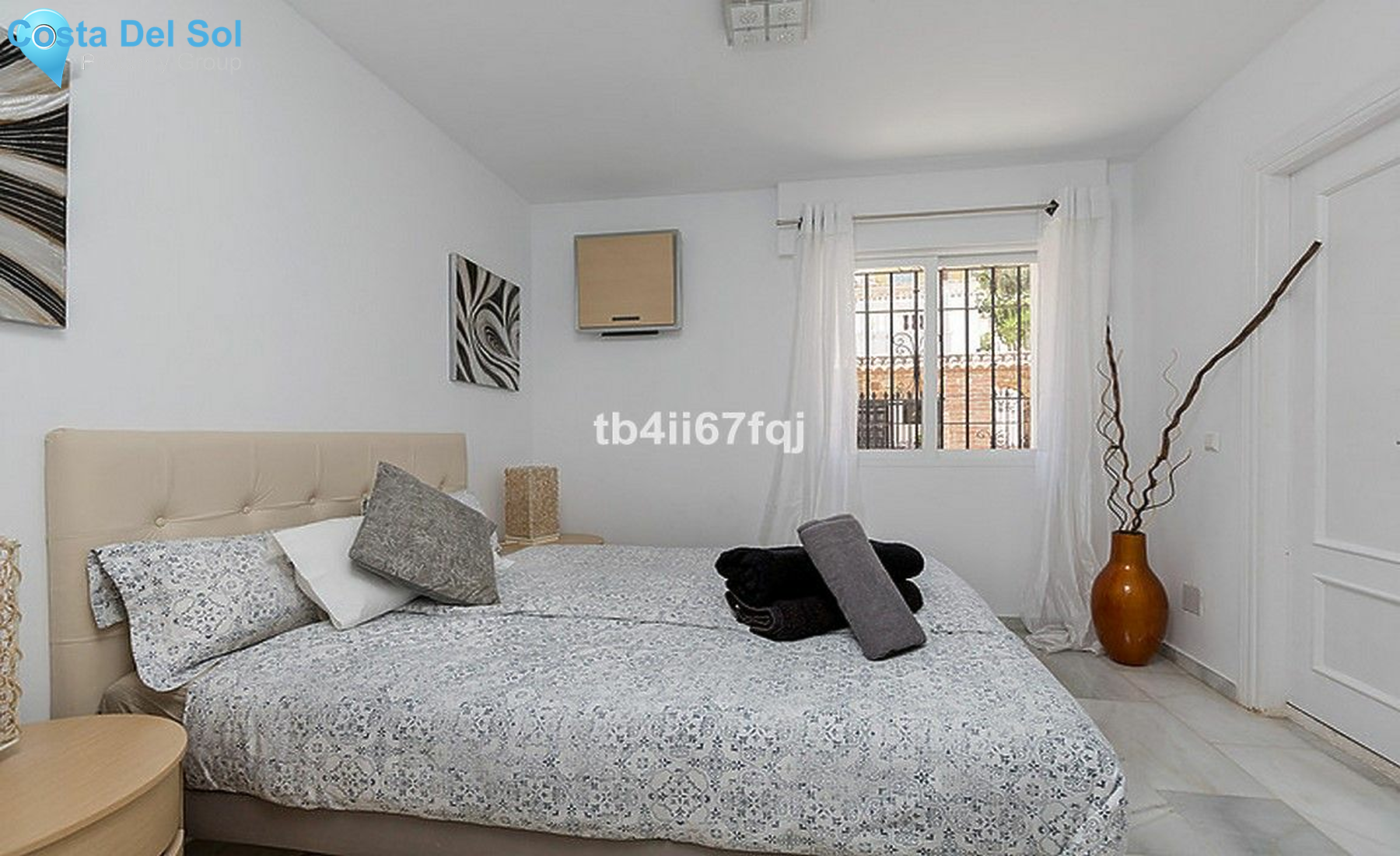 Detached Villa in Nueva Andalucía-1186541