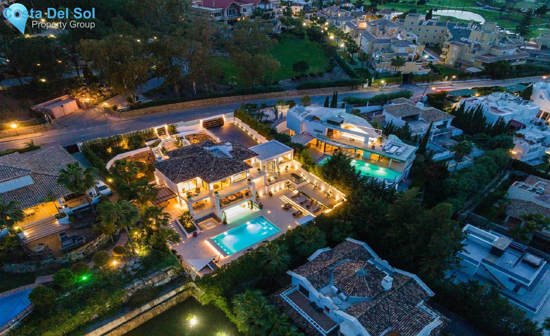 Detached Villa in Nueva Andalucía-1190808