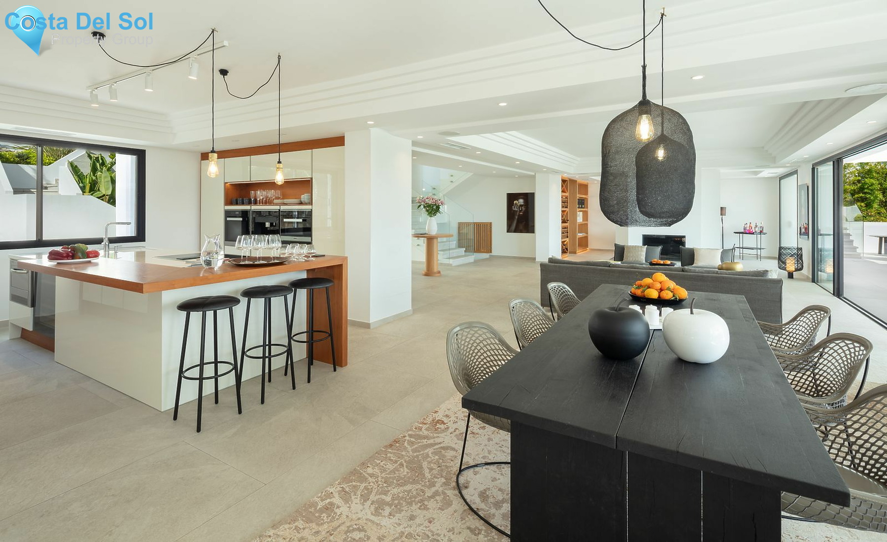 Detached Villa in Nueva Andalucía-1190799