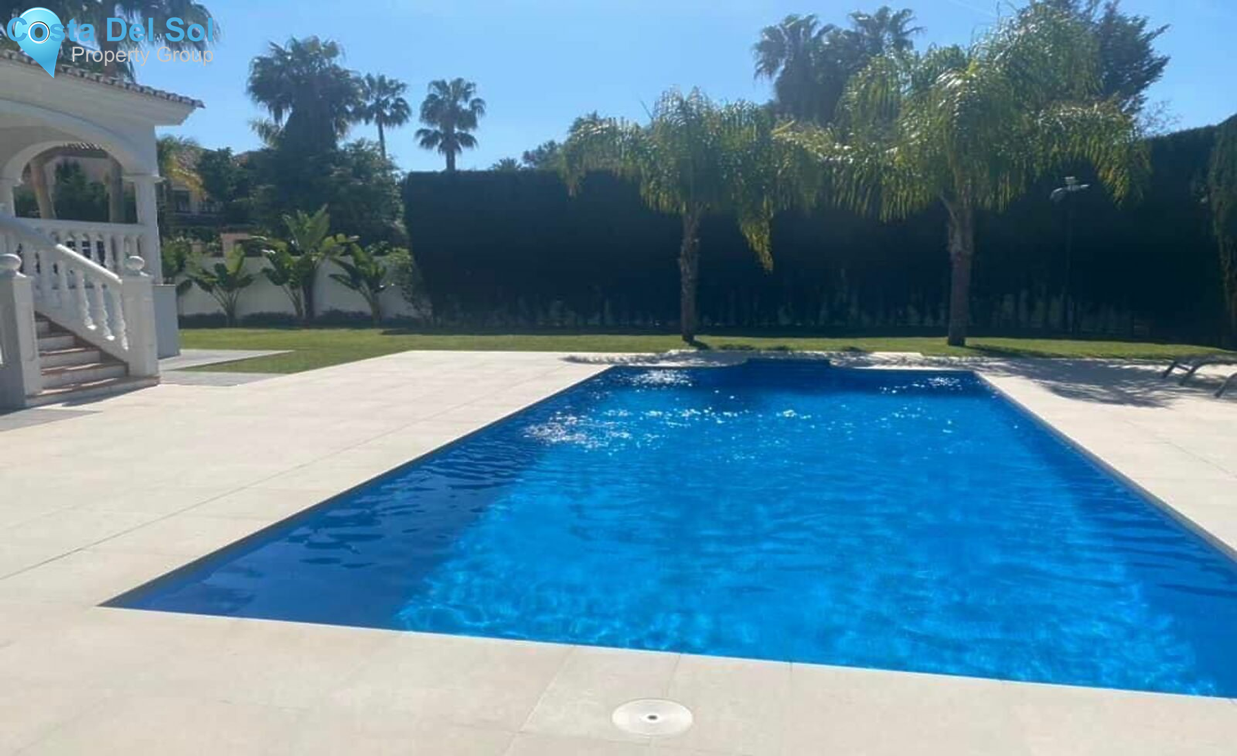 Detached Villa in Nueva Andalucía-1192316