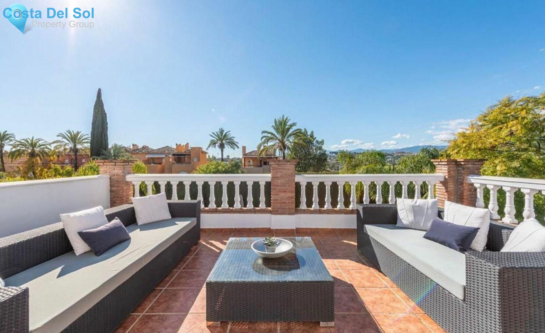 Detached Villa in Nueva Andalucía-1192319