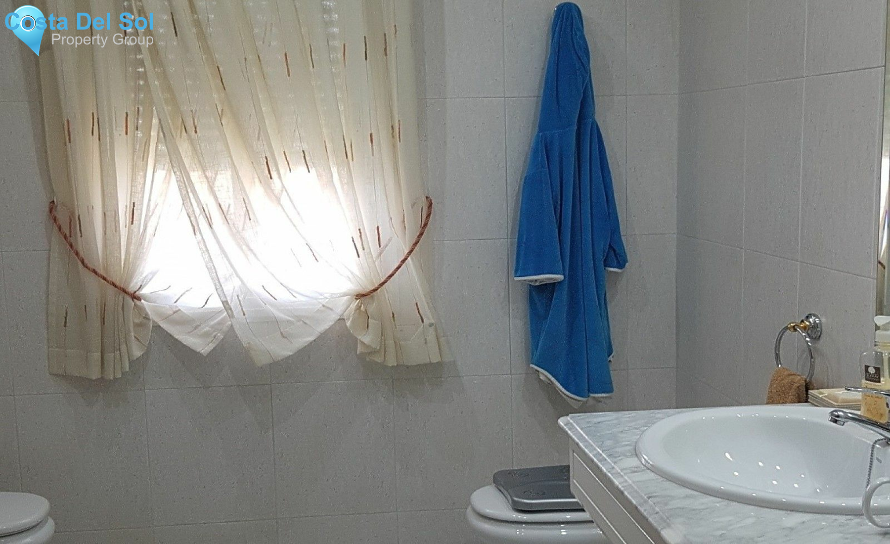 Detached Villa in Nueva Andalucía-1192360