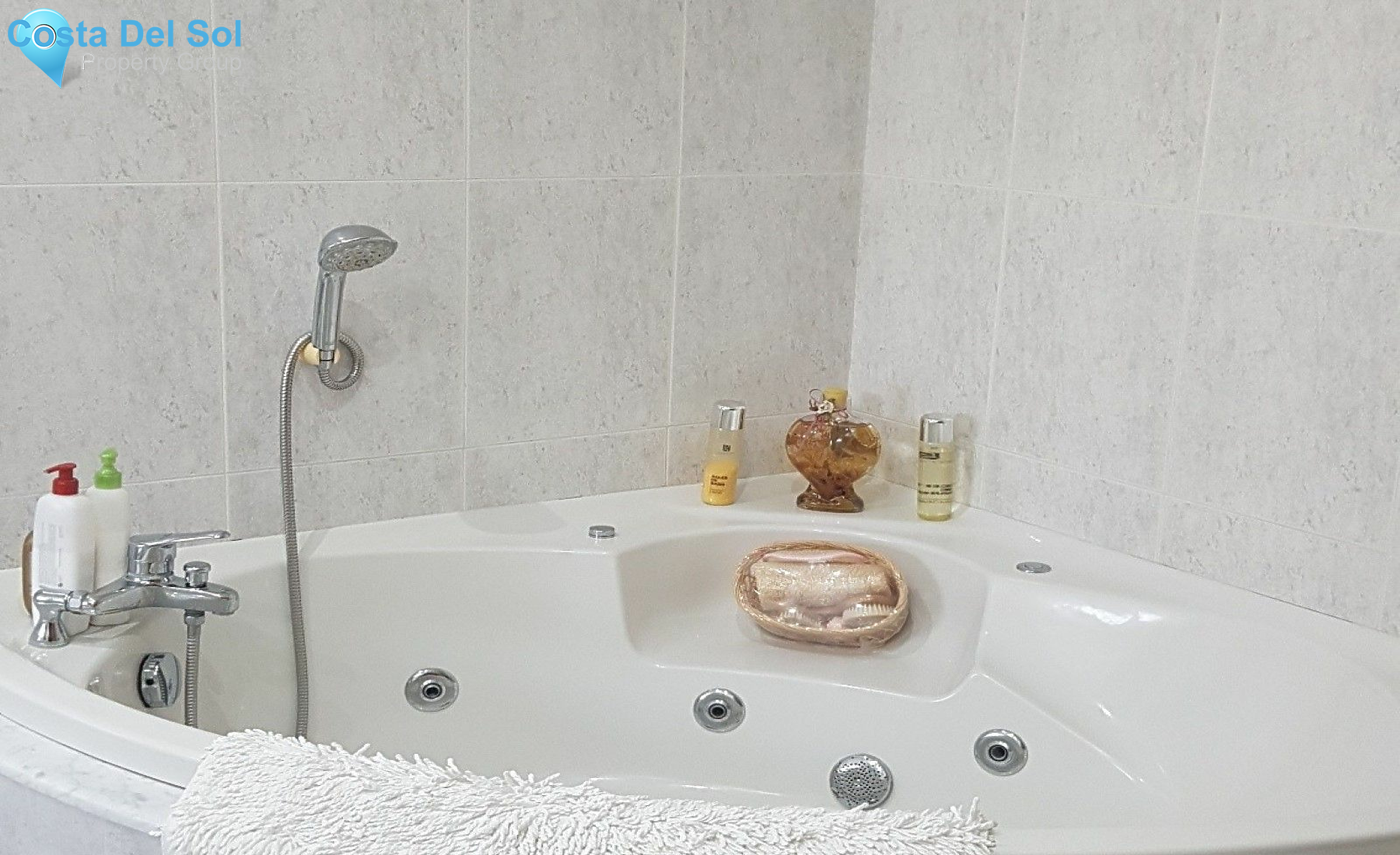 Detached Villa in Nueva Andalucía-1192363