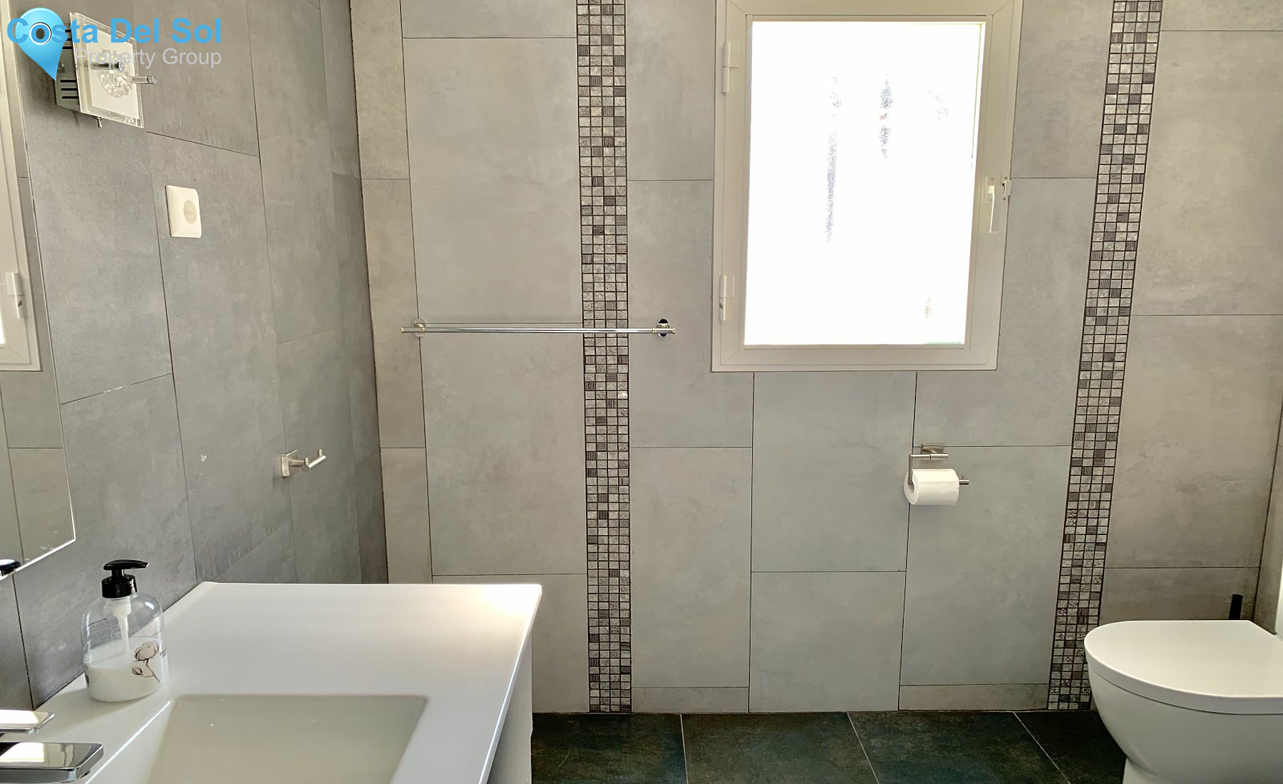 Detached Villa in Nueva Andalucía-1193498