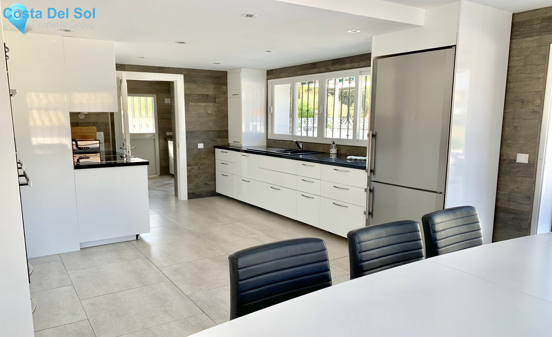 Detached Villa in Nueva Andalucía-1193489