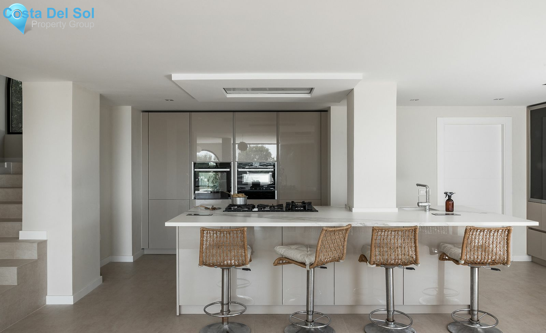 Detached Villa in Nueva Andalucía-1201967