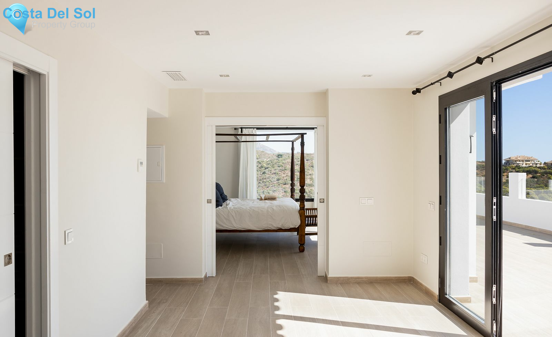 Detached Villa in Nueva Andalucía-1201972