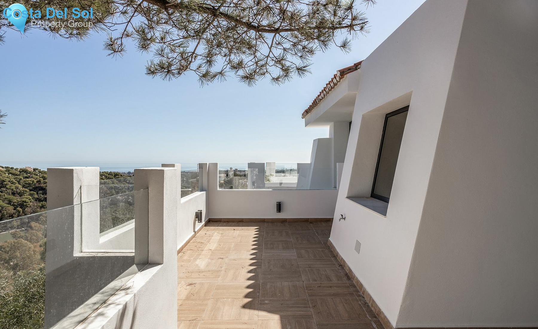 Detached Villa in Nueva Andalucía-1201975