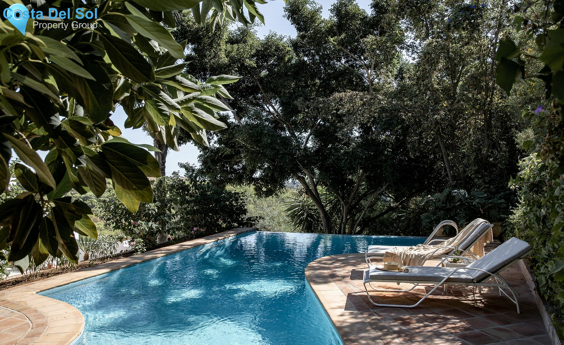 Detached Villa in Nueva Andalucía-1201959