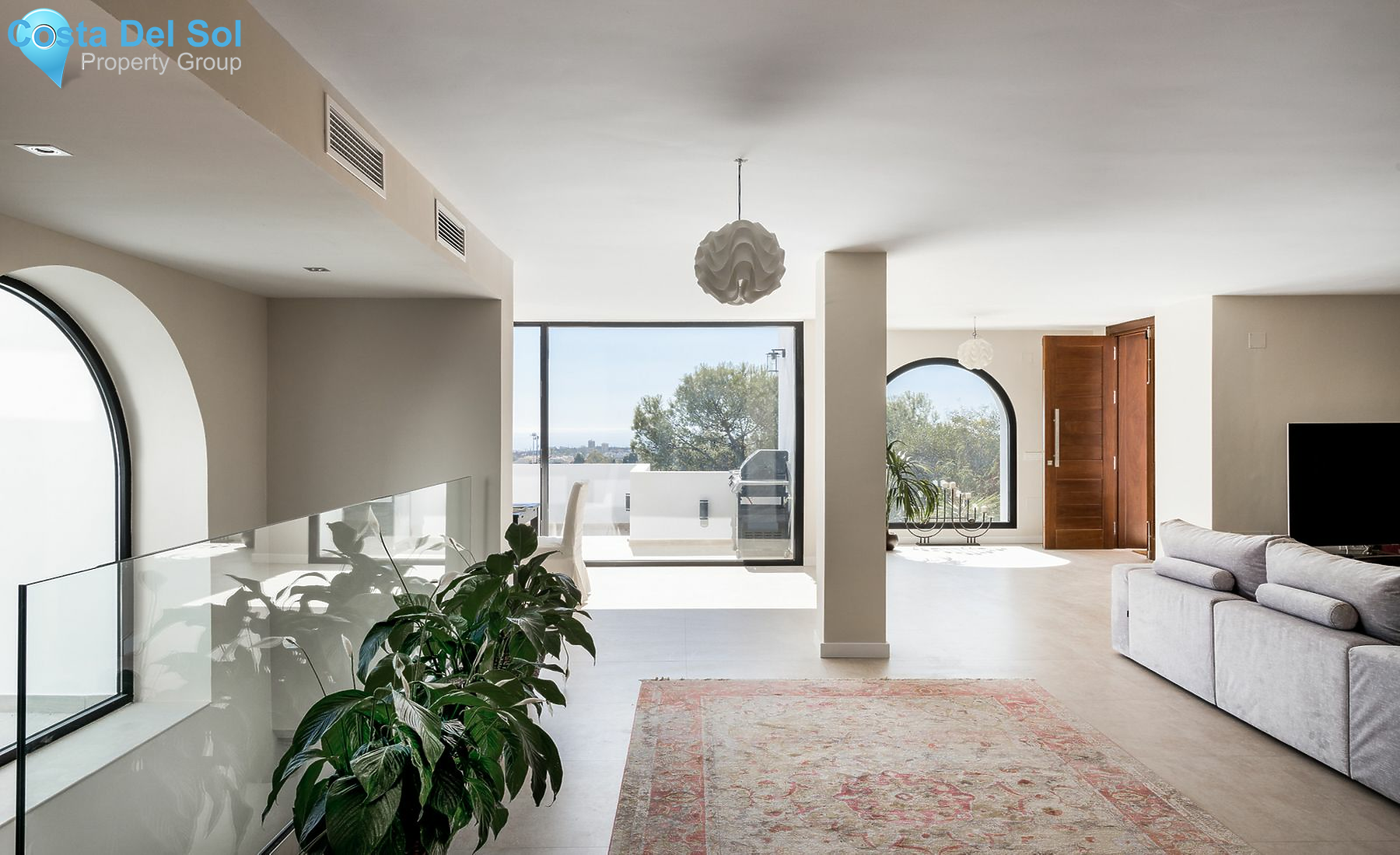 Detached Villa in Nueva Andalucía-1201961