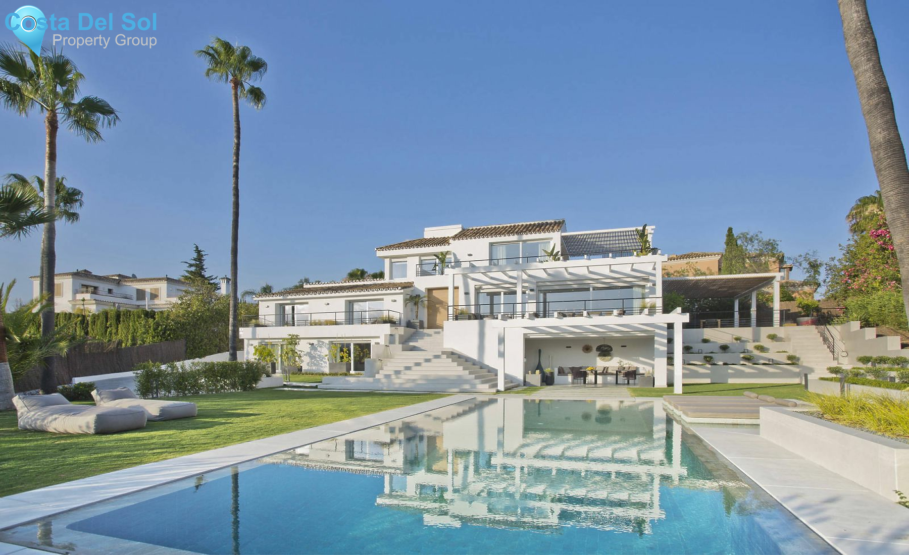 Detached Villa in Nueva Andalucía-1207406