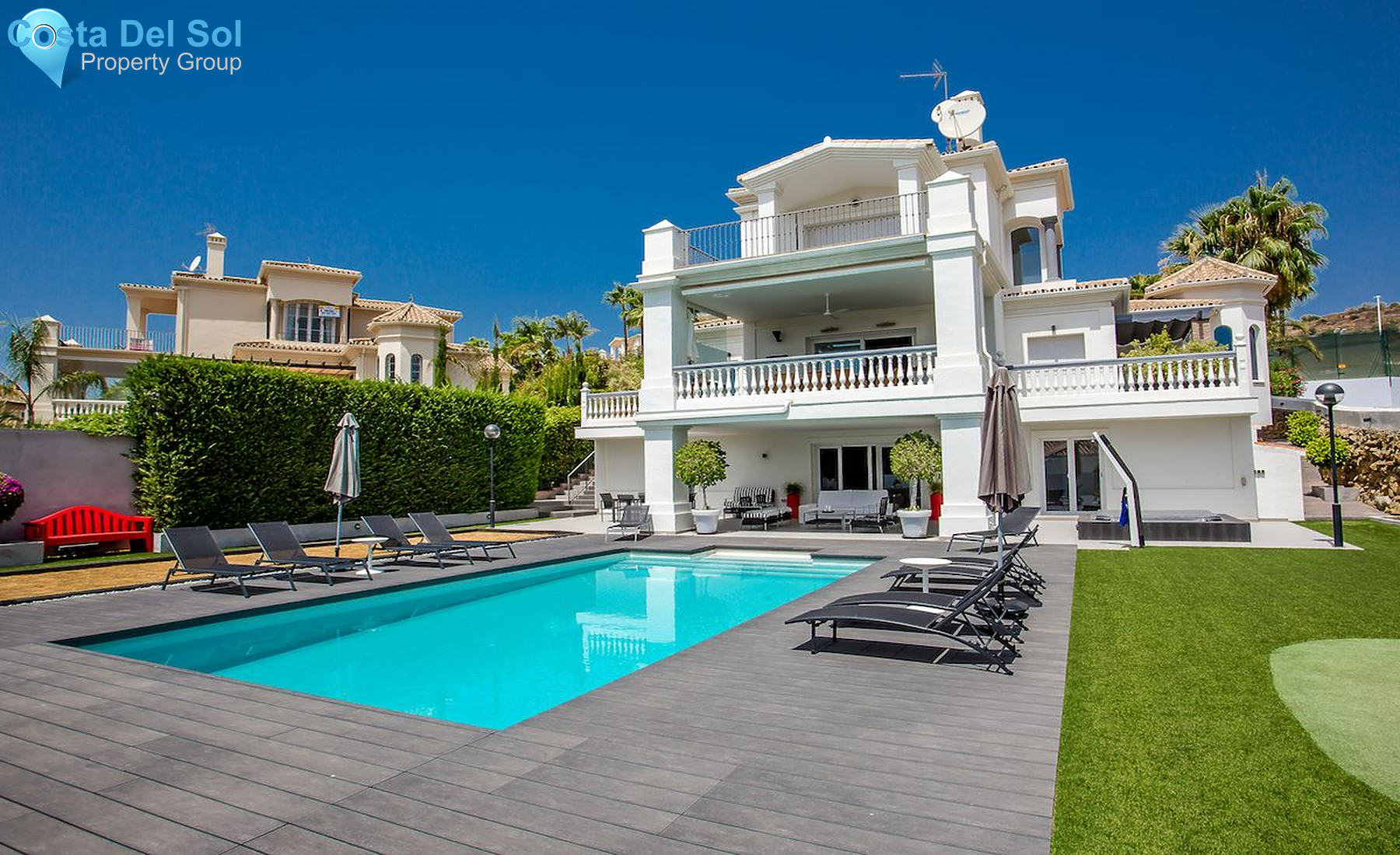 Detached Villa in Nueva Andalucía