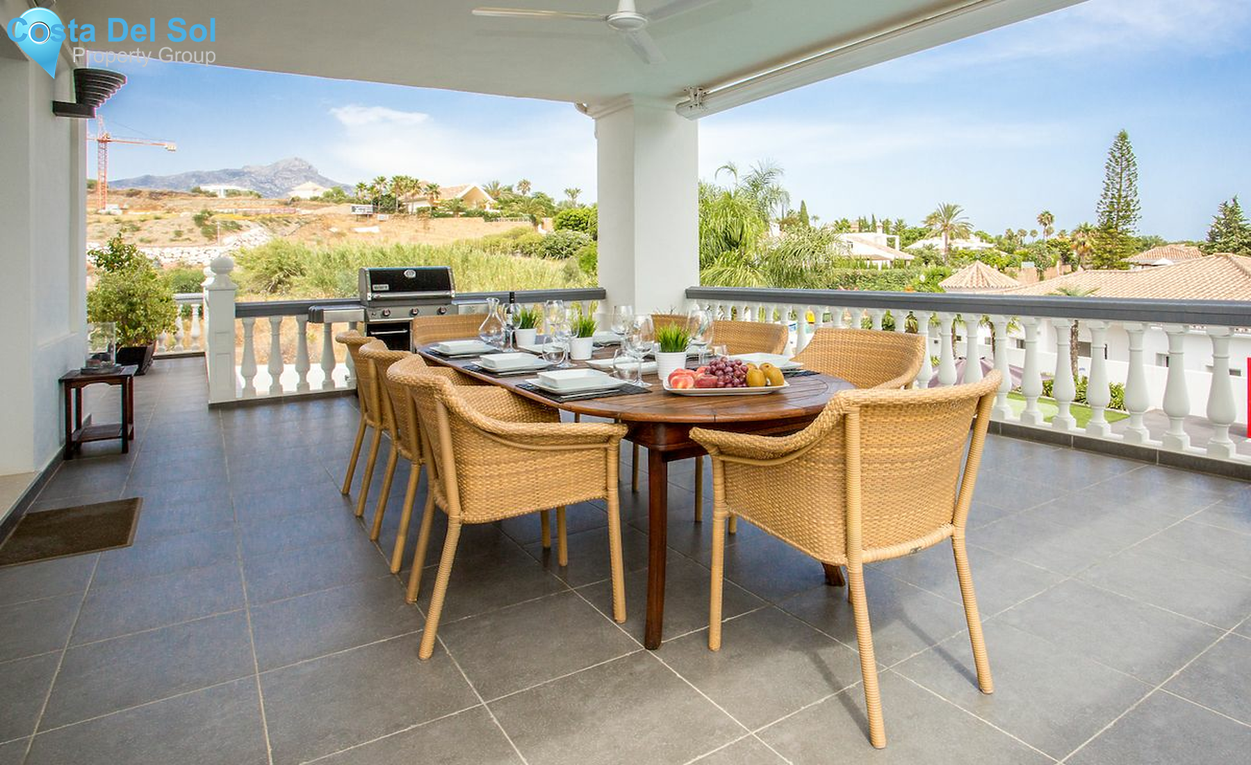 Detached Villa in Nueva Andalucía-1213498