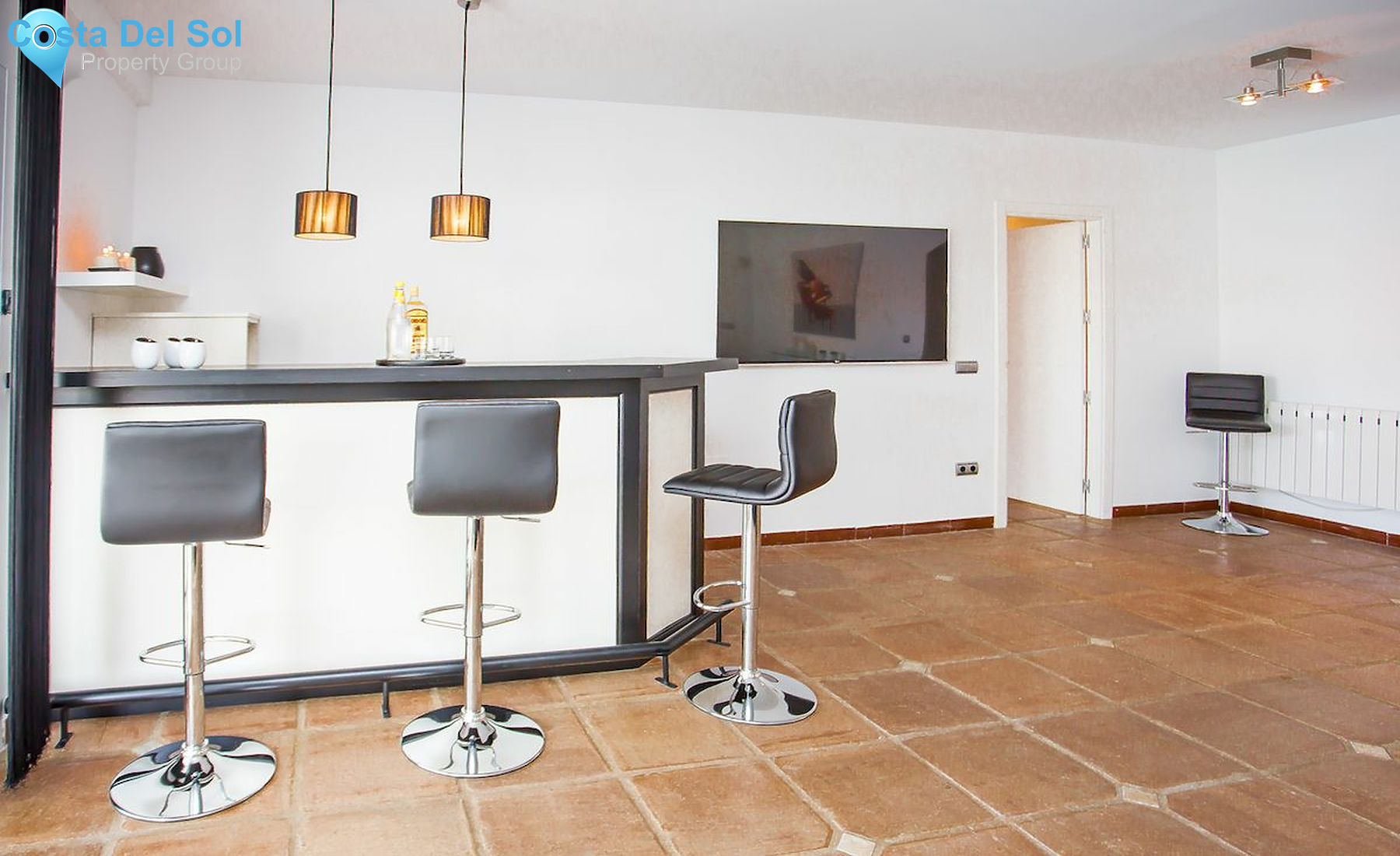 Detached Villa in Nueva Andalucía-1213499