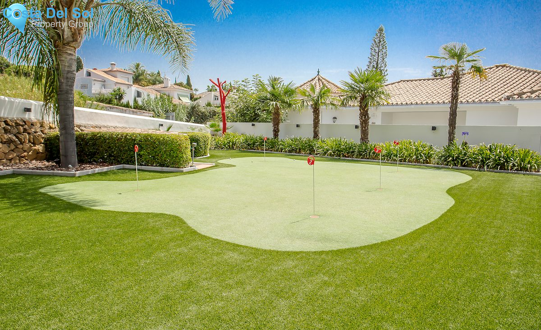 Detached Villa in Nueva Andalucía-1213495