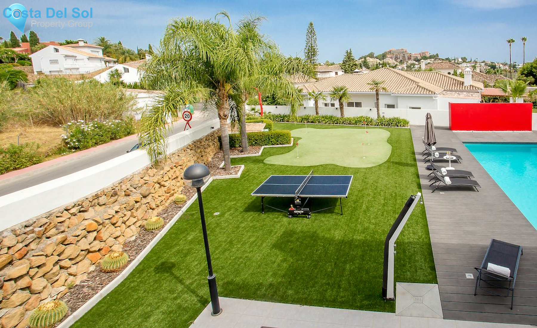Detached Villa in Nueva Andalucía-1213496