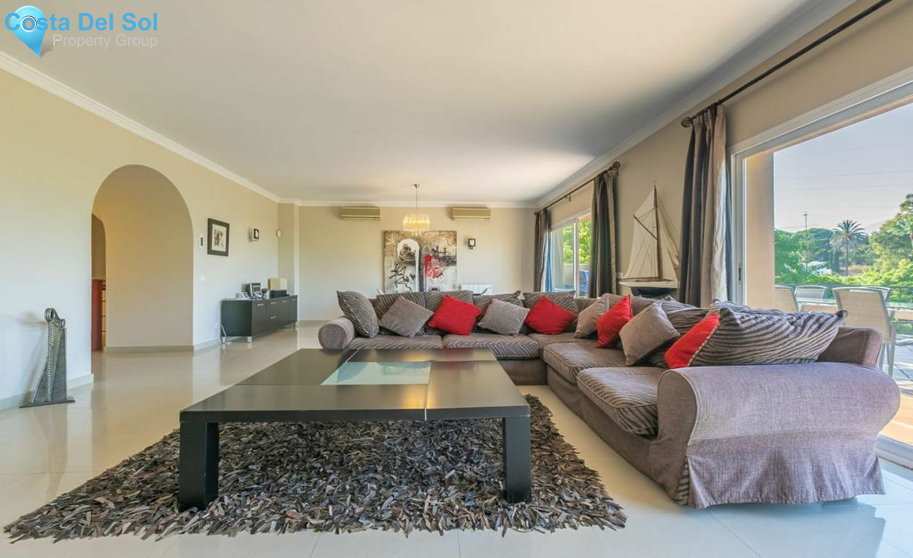 Detached Villa in Nueva Andalucía-1218594