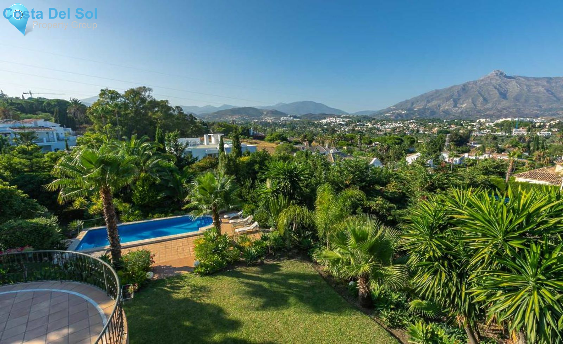 Detached Villa in Nueva Andalucía-1218595