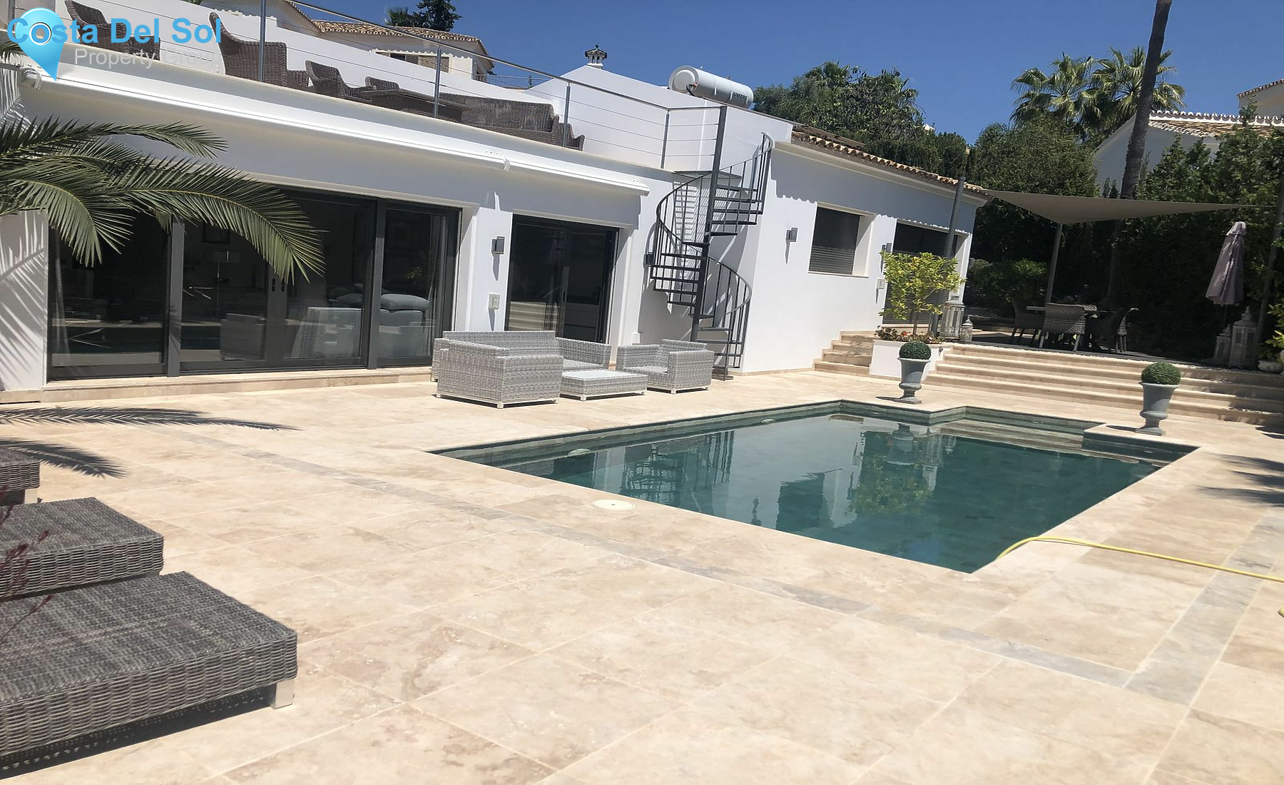 Detached Villa in Nueva Andalucía-1396612