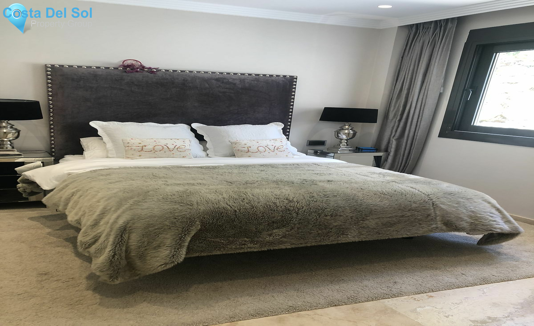 Detached Villa in Nueva Andalucía-1396626