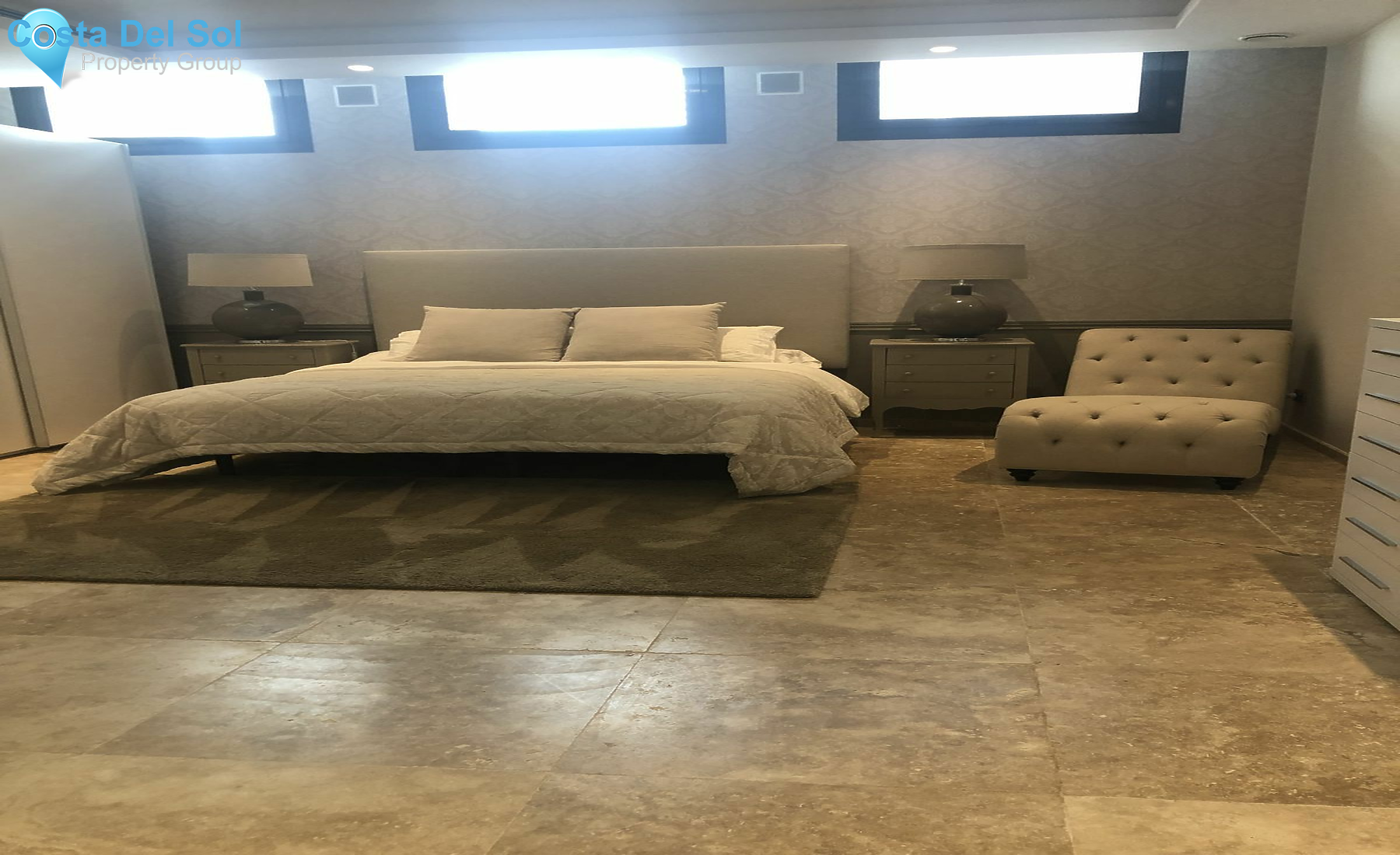 Detached Villa in Nueva Andalucía-1396630