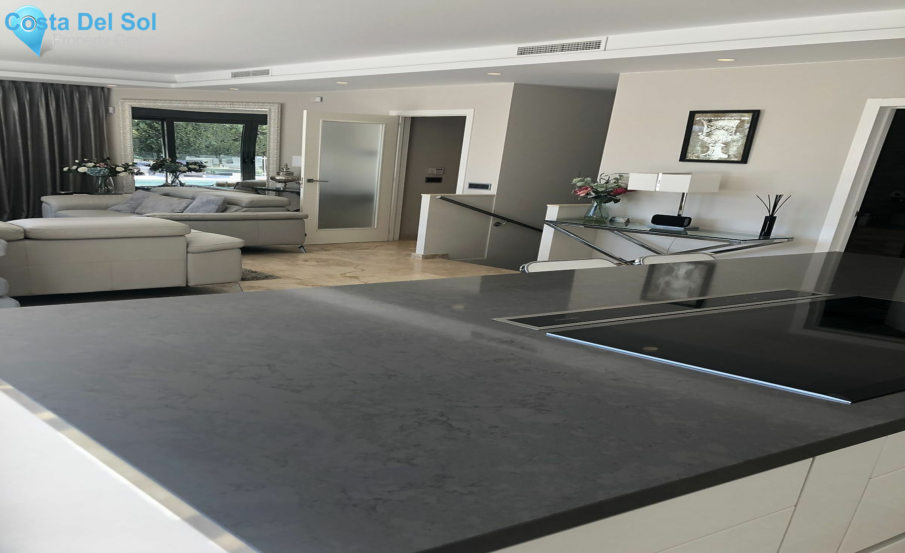 Detached Villa in Nueva Andalucía-1396619
