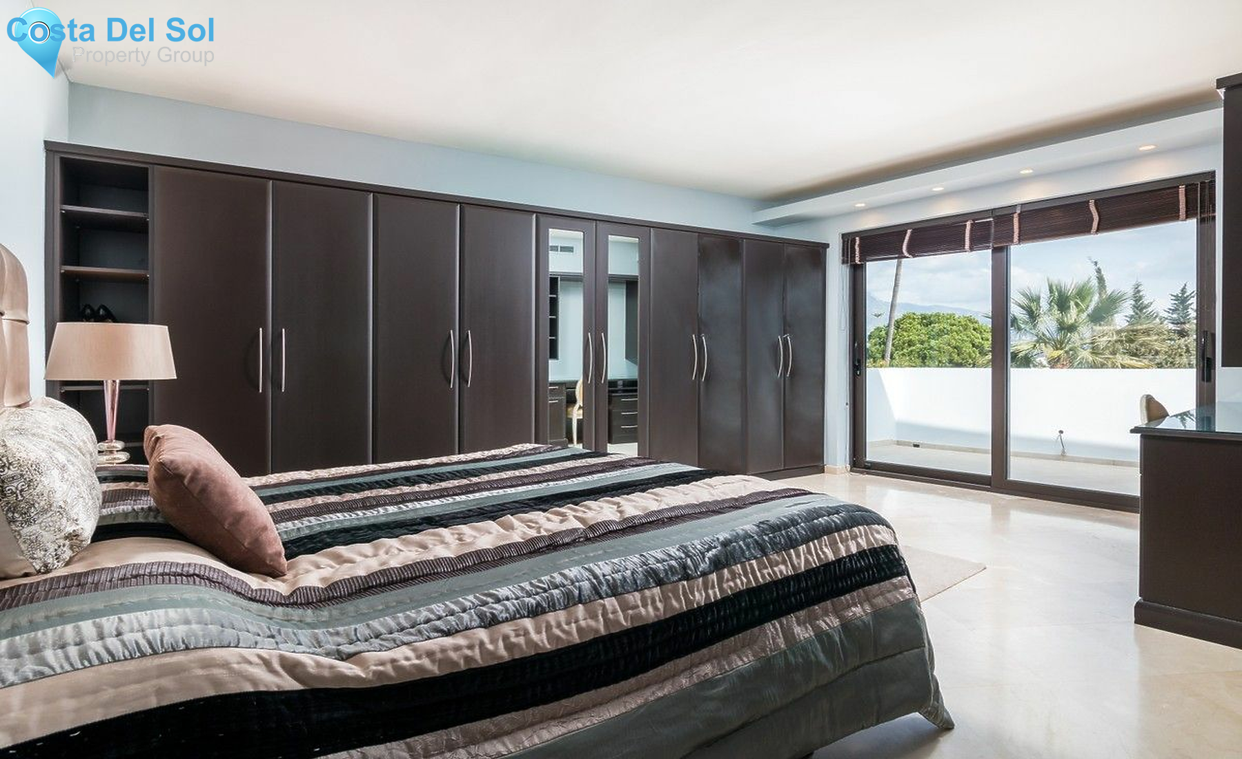 Detached Villa in Nueva Andalucía-1397759
