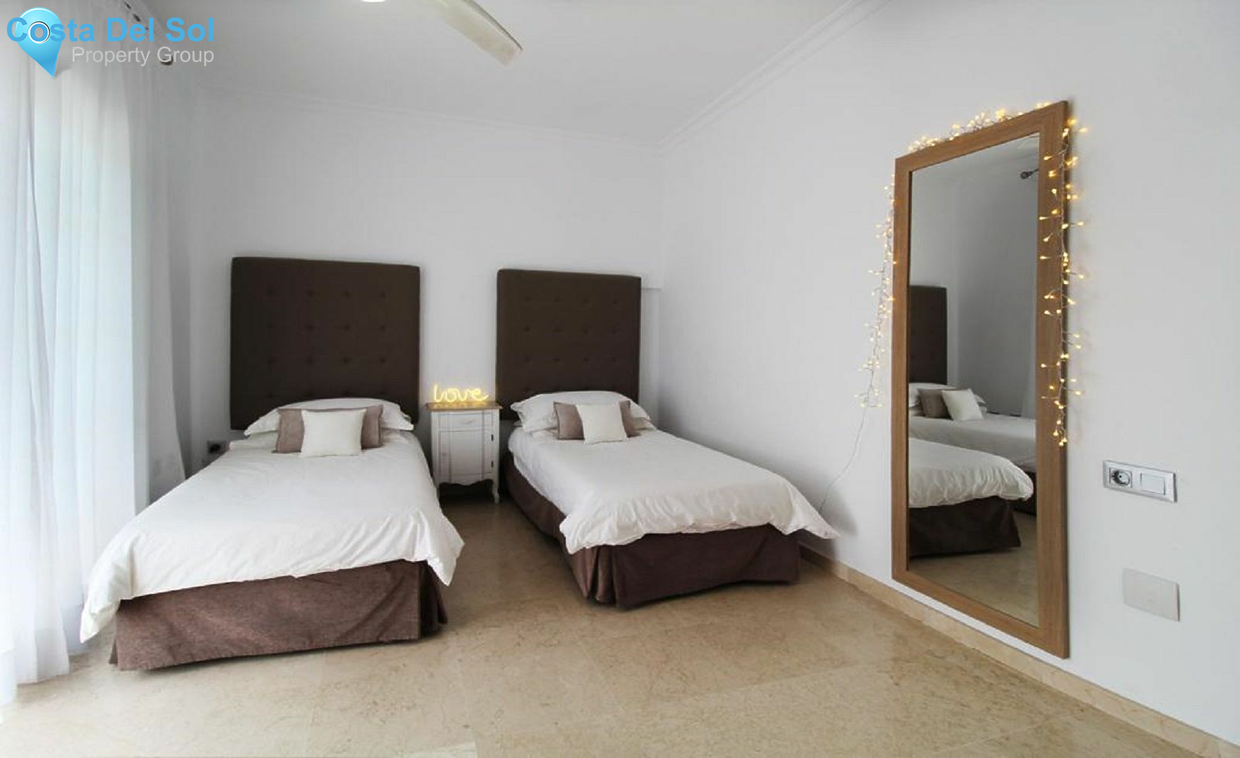 Detached Villa in Nueva Andalucía-1399144