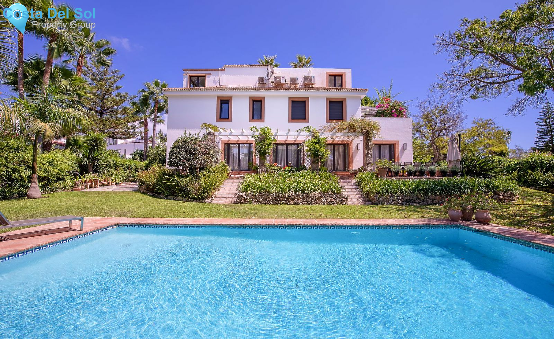 Detached Villa in Nueva Andalucía