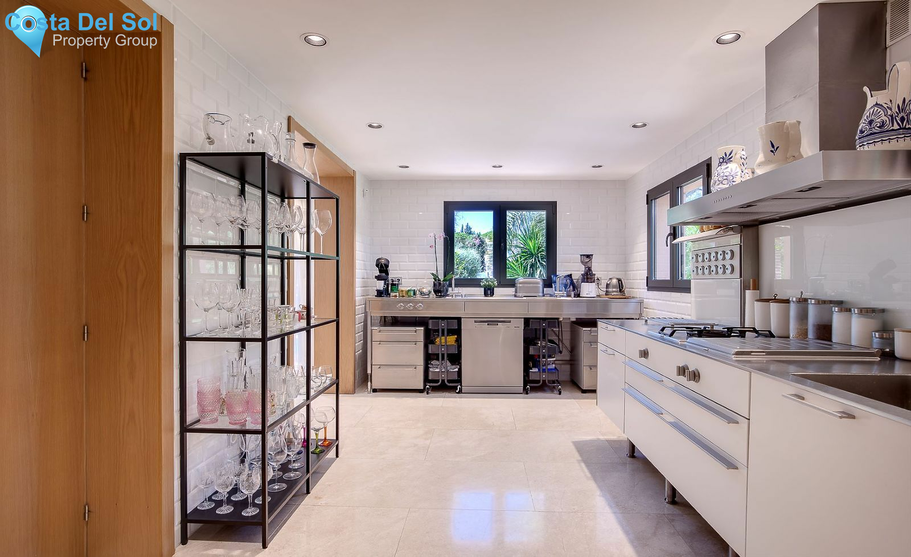 Detached Villa in Nueva Andalucía-1418776