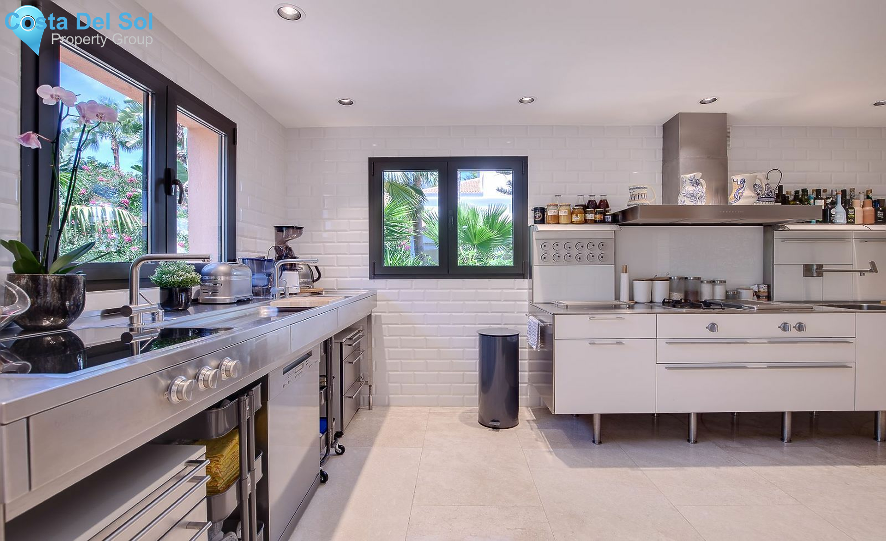 Detached Villa in Nueva Andalucía-1418778
