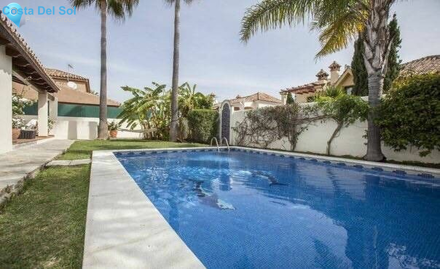 Detached Villa in Nueva Andalucía-1420164