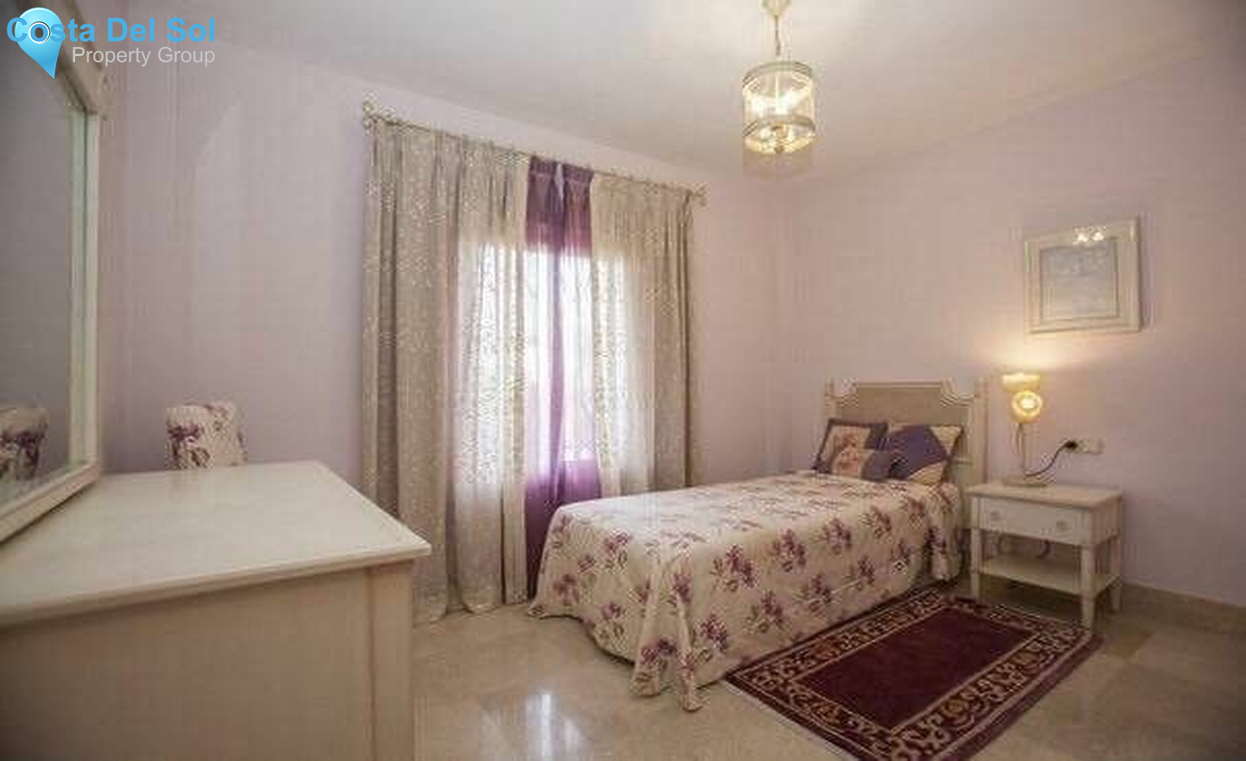 Detached Villa in Nueva Andalucía-1420173