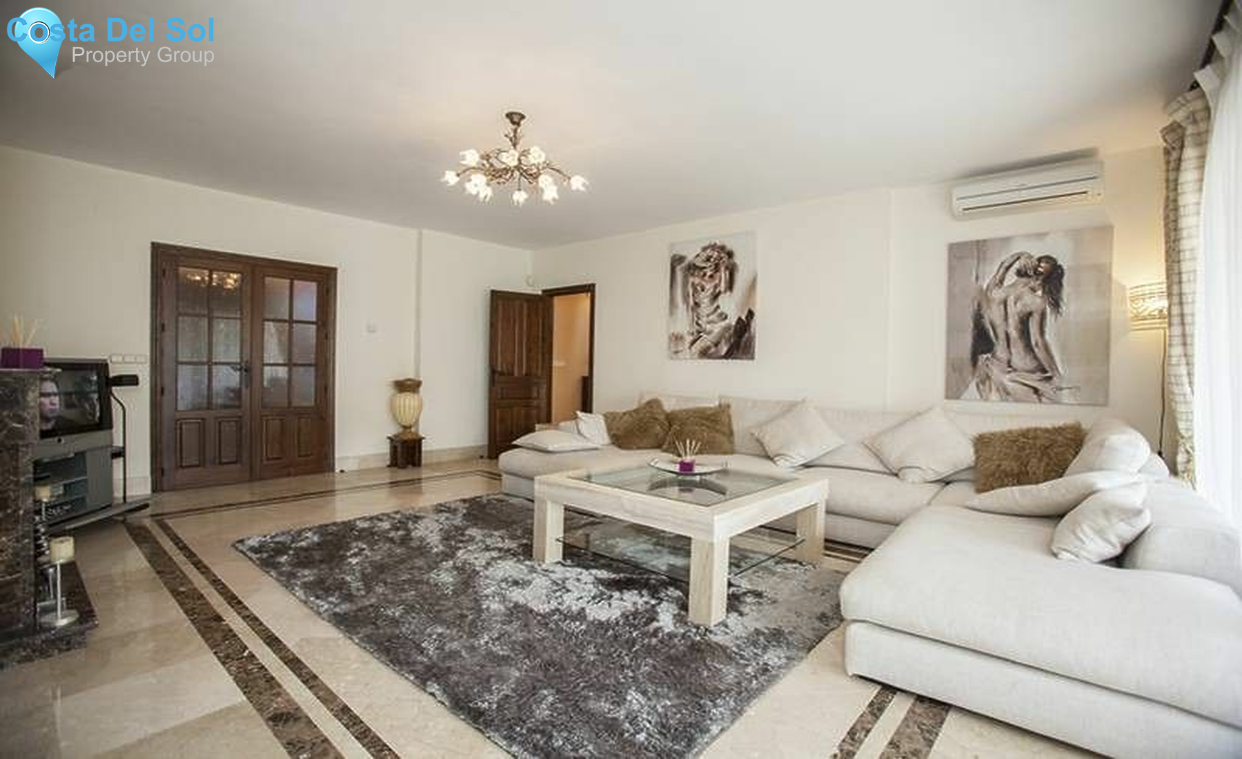 Detached Villa in Nueva Andalucía-1420176