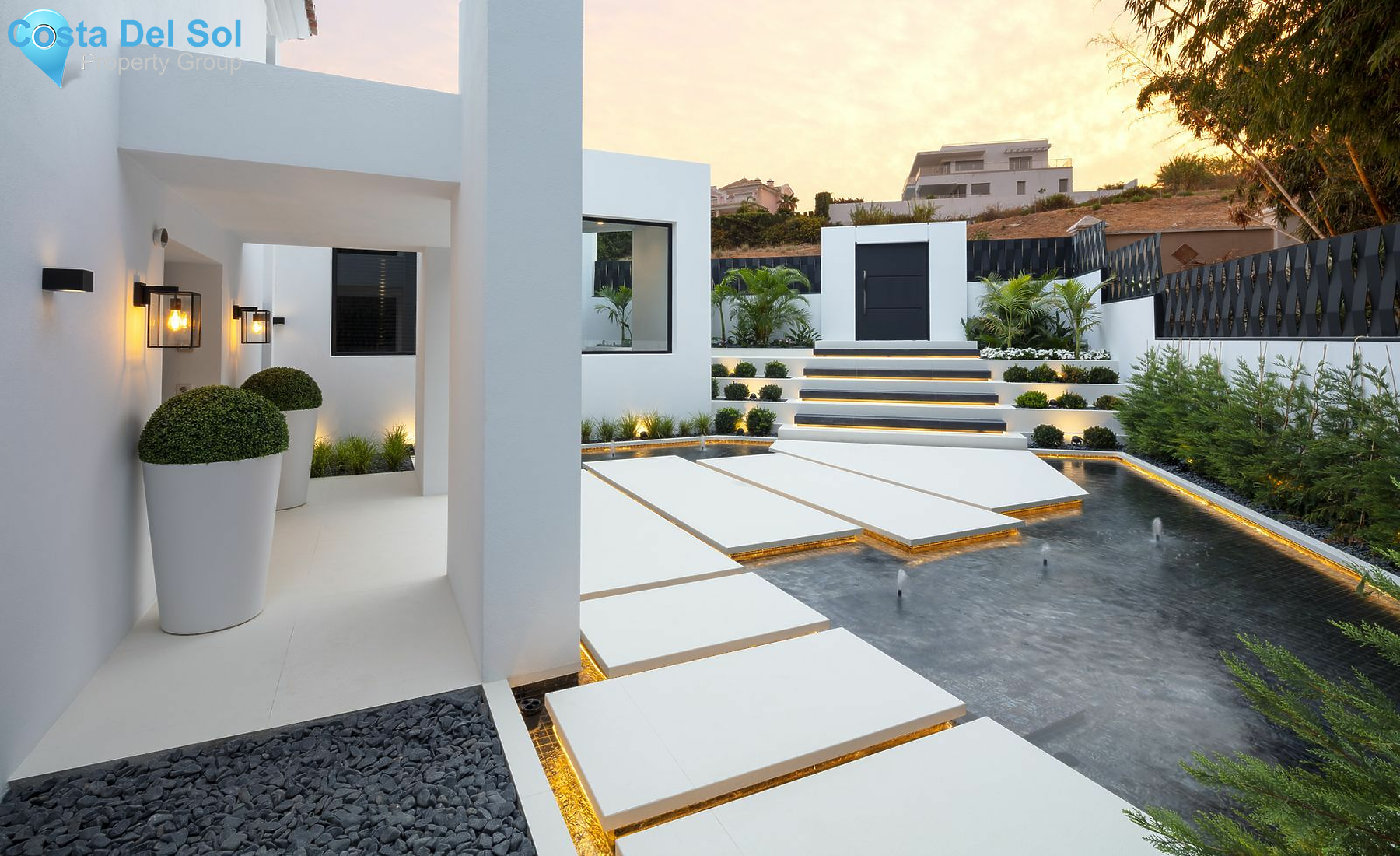 Detached Villa in Nueva Andalucía-1424735