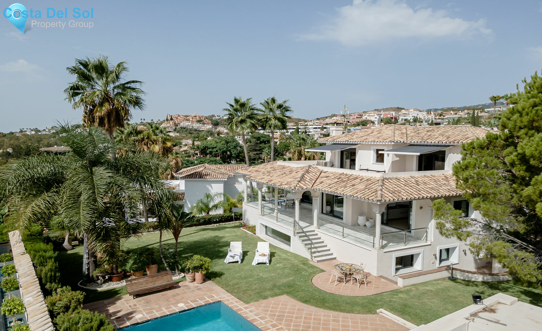 Detached Villa in Nueva Andalucía-1449874