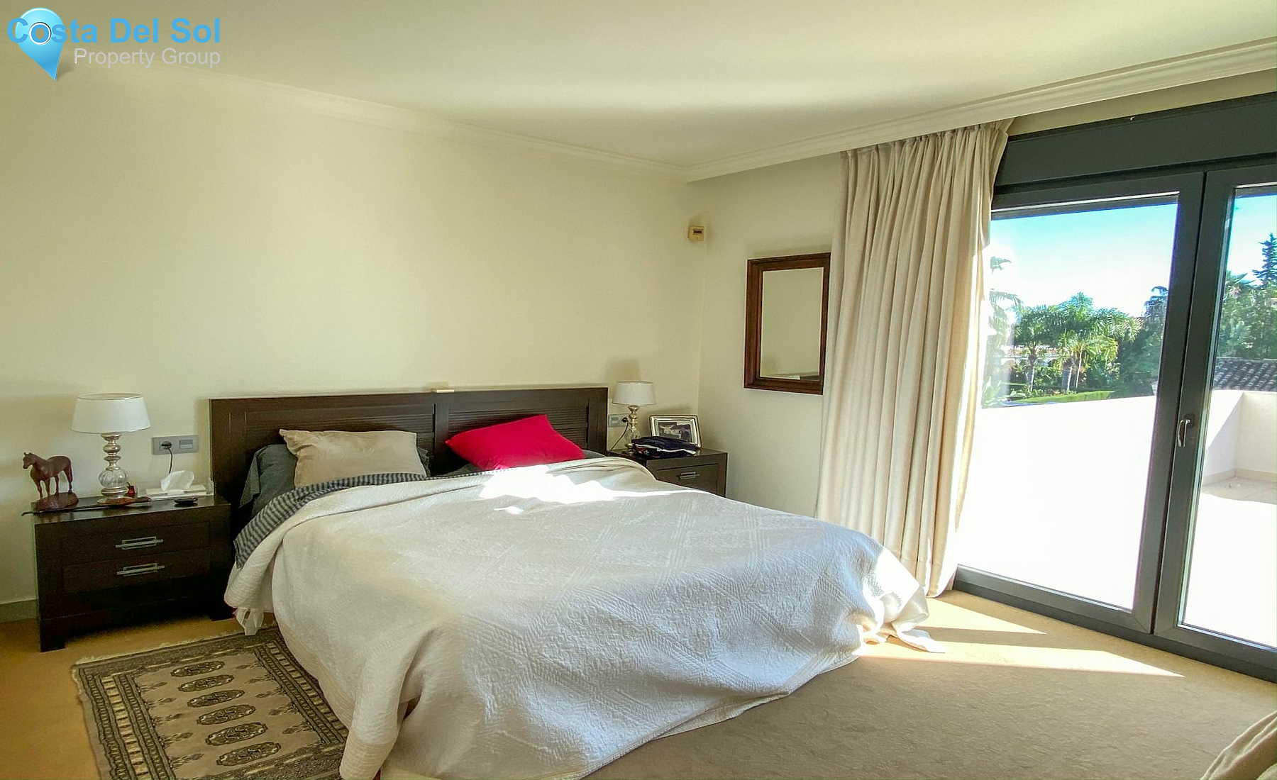 Detached Villa in Nueva Andalucía-1449888