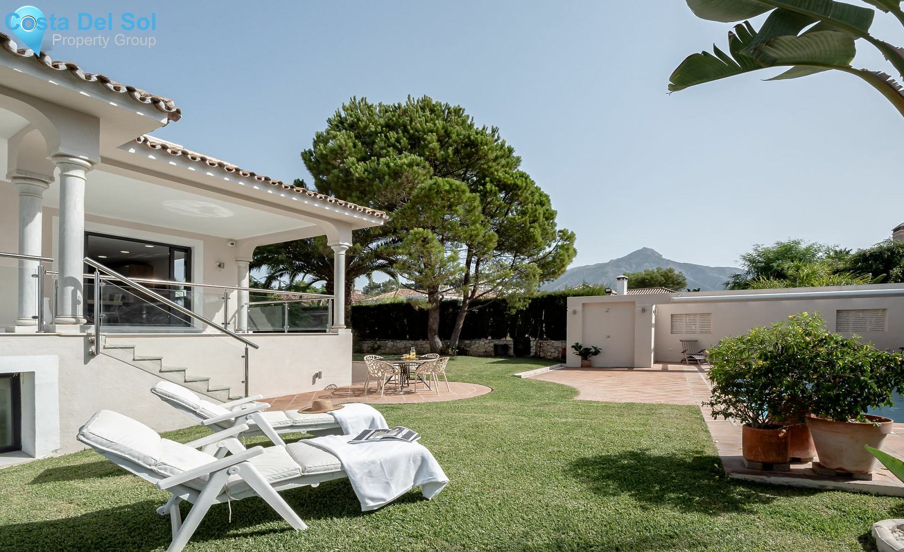 Detached Villa in Nueva Andalucía-1449877
