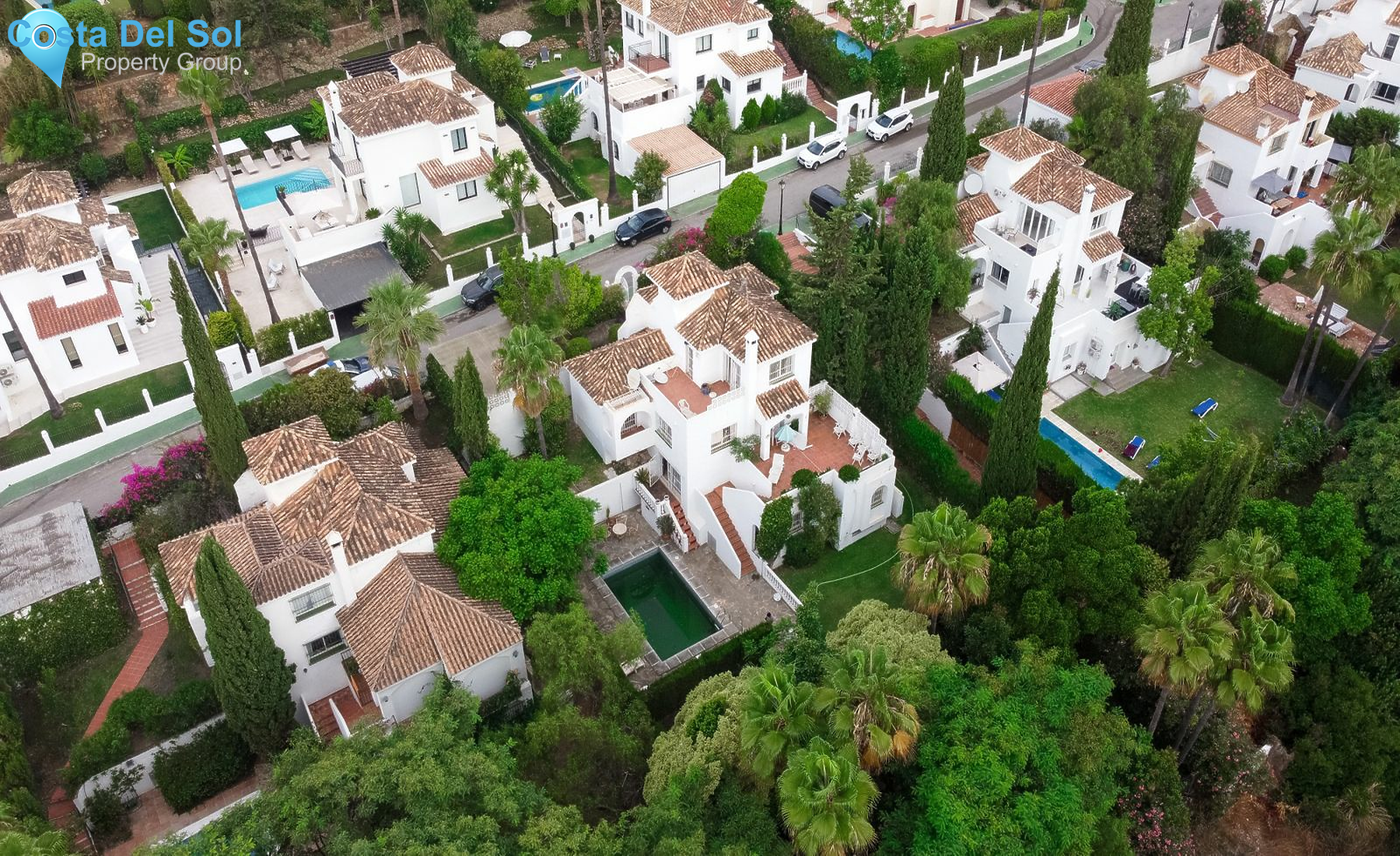 Detached Villa in Nueva Andalucía-1470494