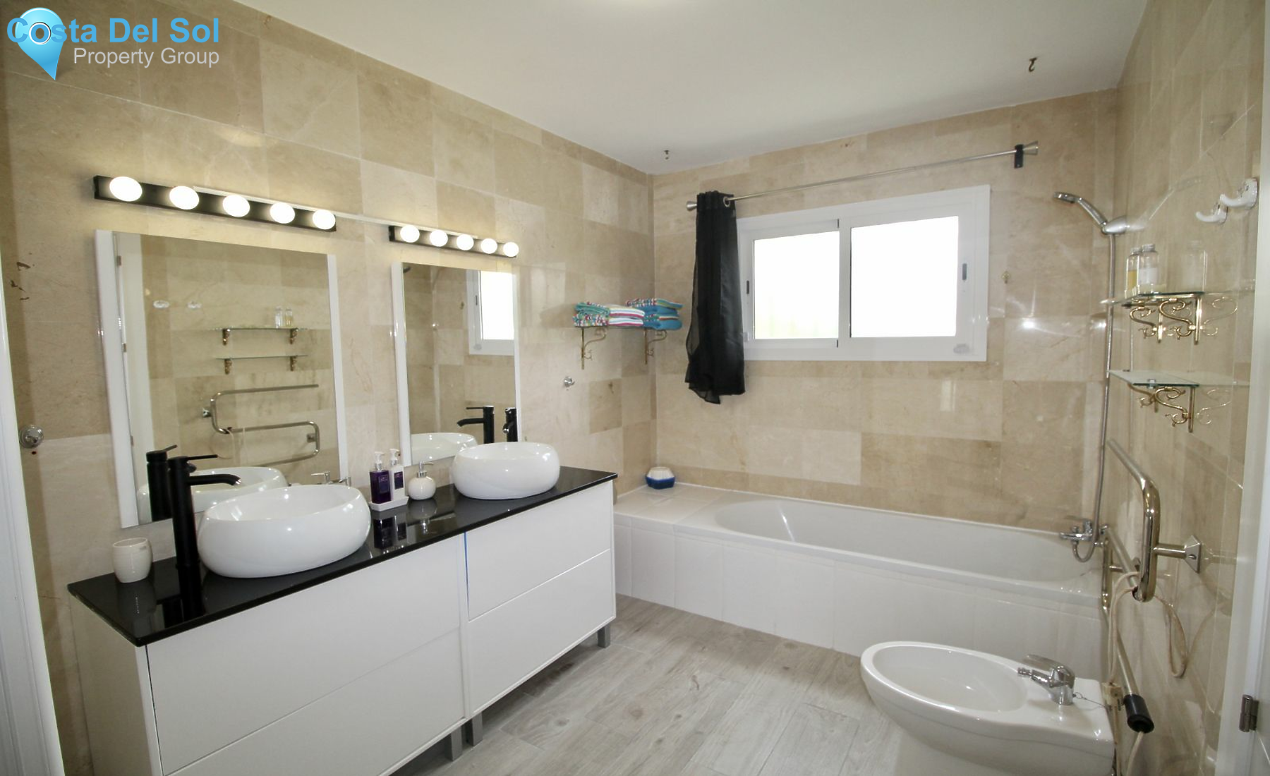 Detached Villa in Nueva Andalucía-1472423