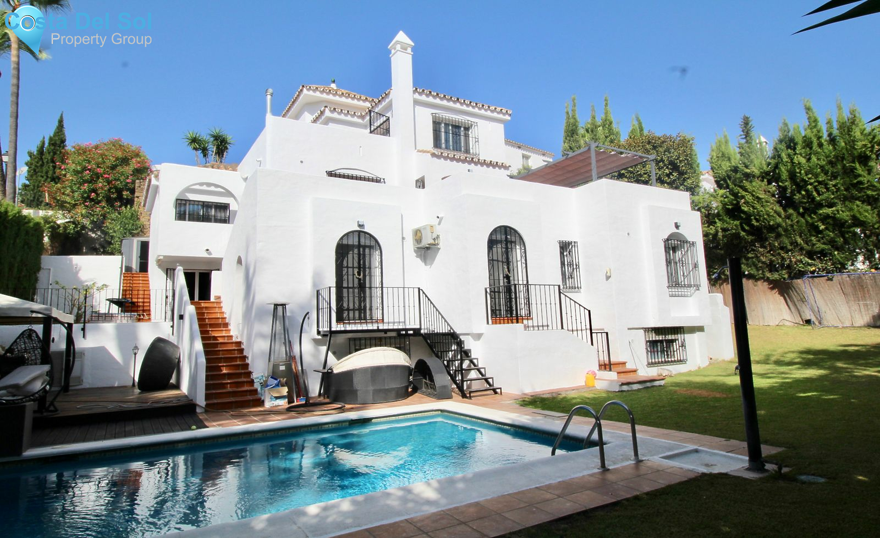 Detached Villa in Nueva Andalucía-1472428