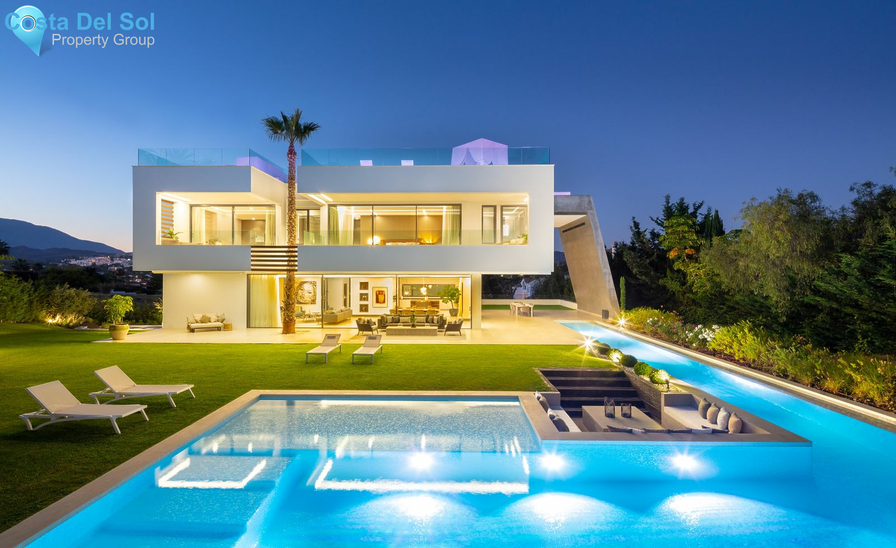 Detached Villa in Nueva Andalucía-1475115