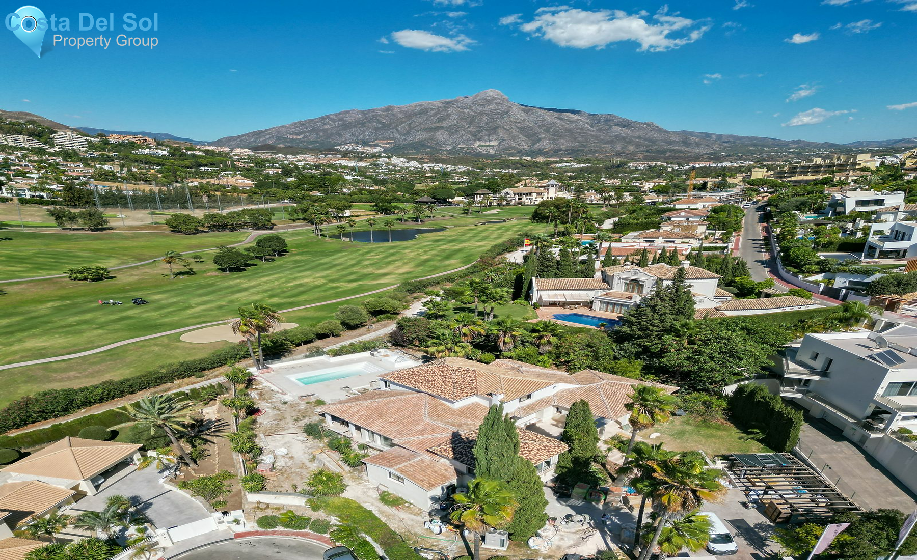 Detached Villa in Nueva Andalucía-1487578