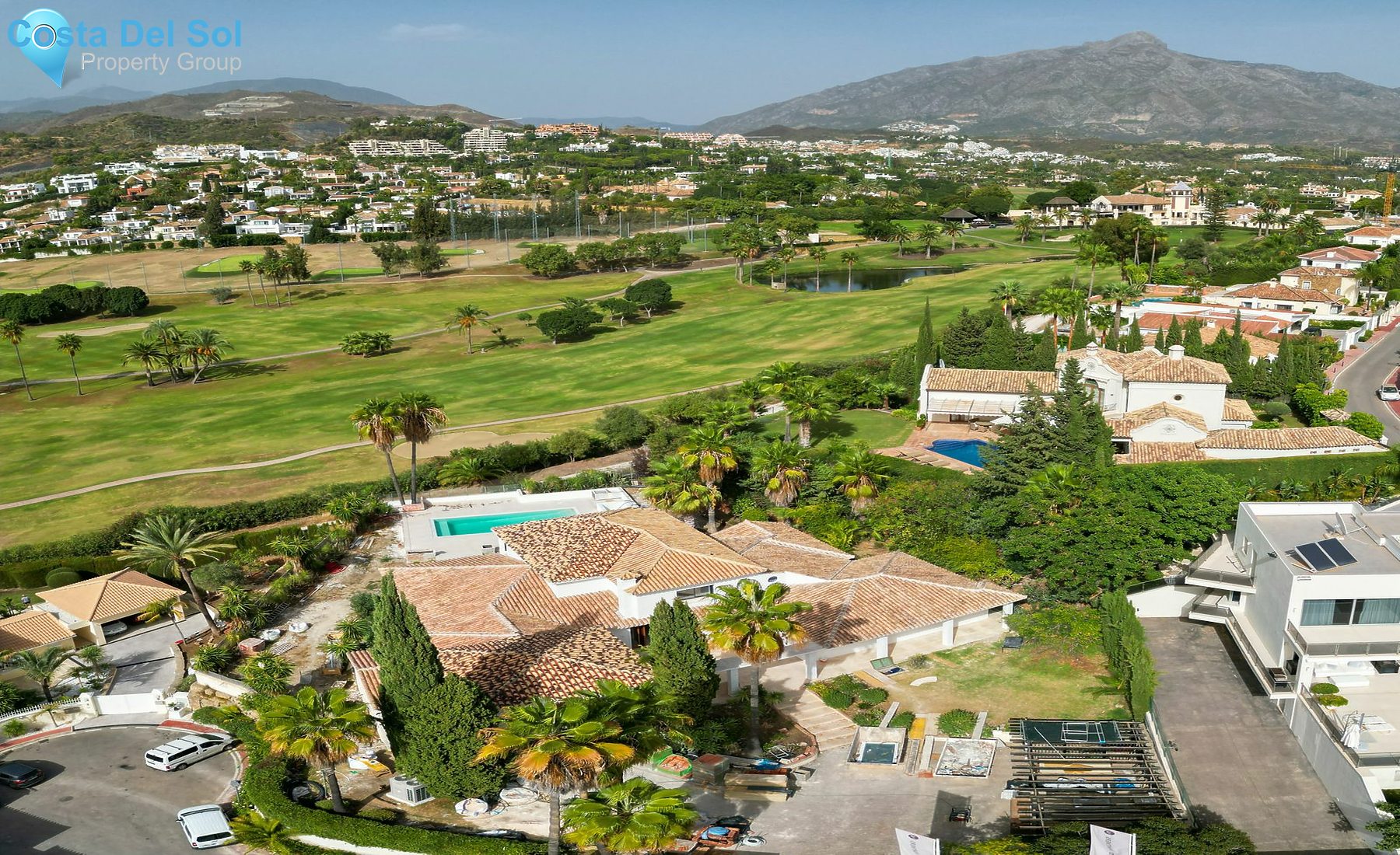 Detached Villa in Nueva Andalucía-1487595
