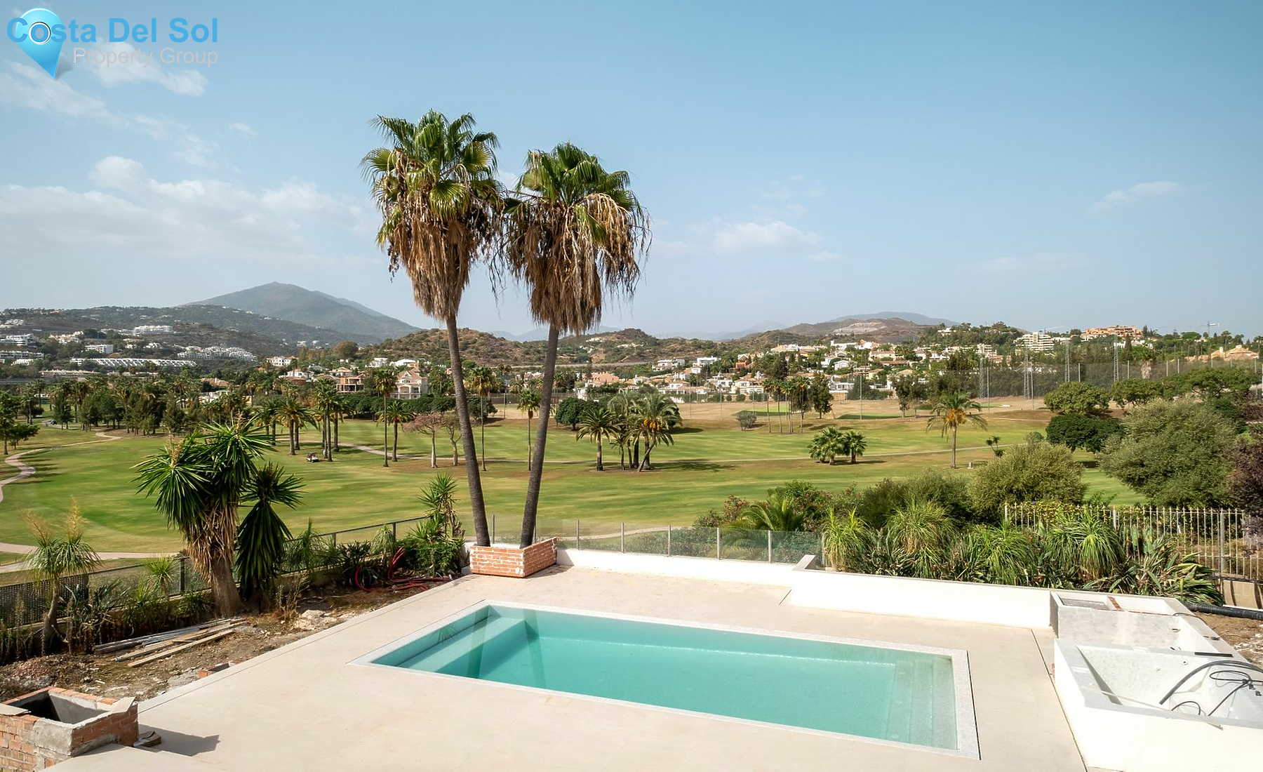 Detached Villa in Nueva Andalucía-1487579