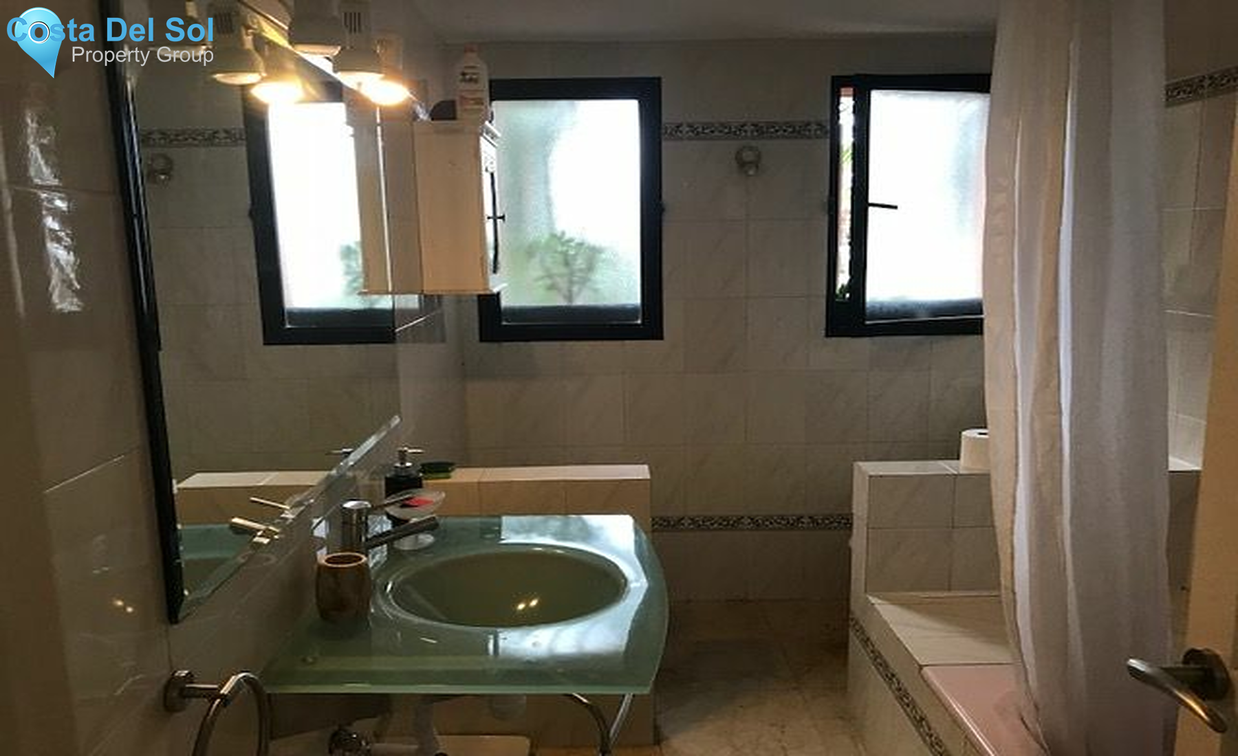 Detached Villa in Nueva Andalucía-1489957